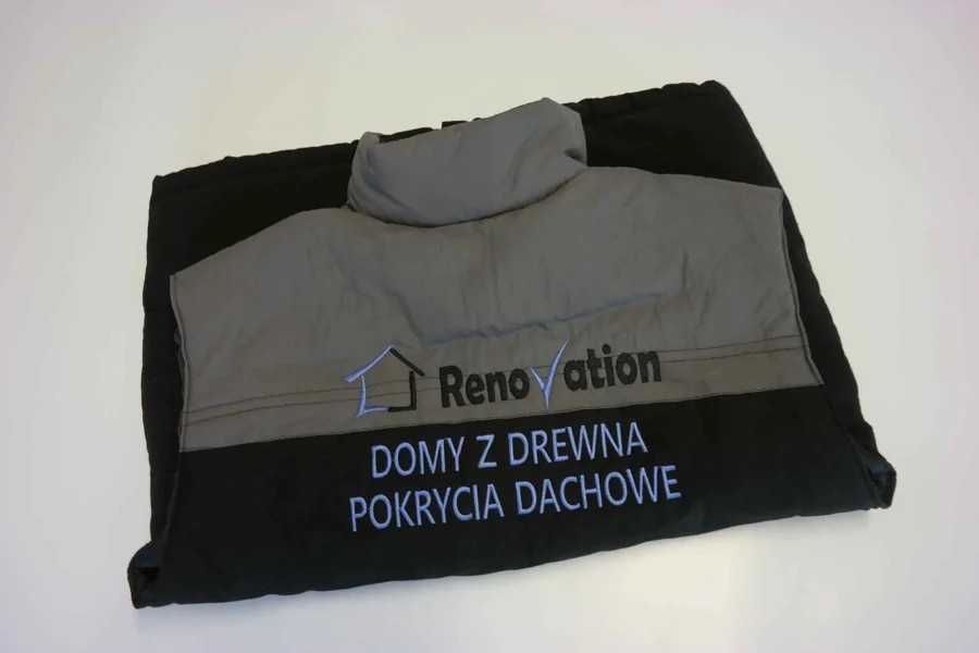 Odzież zespołowa z logo firmy
